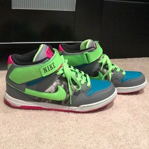 Nike Mid-top Lime Green sneaker